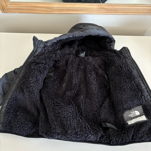 The north face moondoggy 2.0 down hooded jacket sz 18-24 mo - Picture 3 of 5